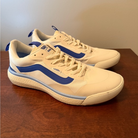Vans Blue and White UltraRange Size 9 - Picture 2 of 6
